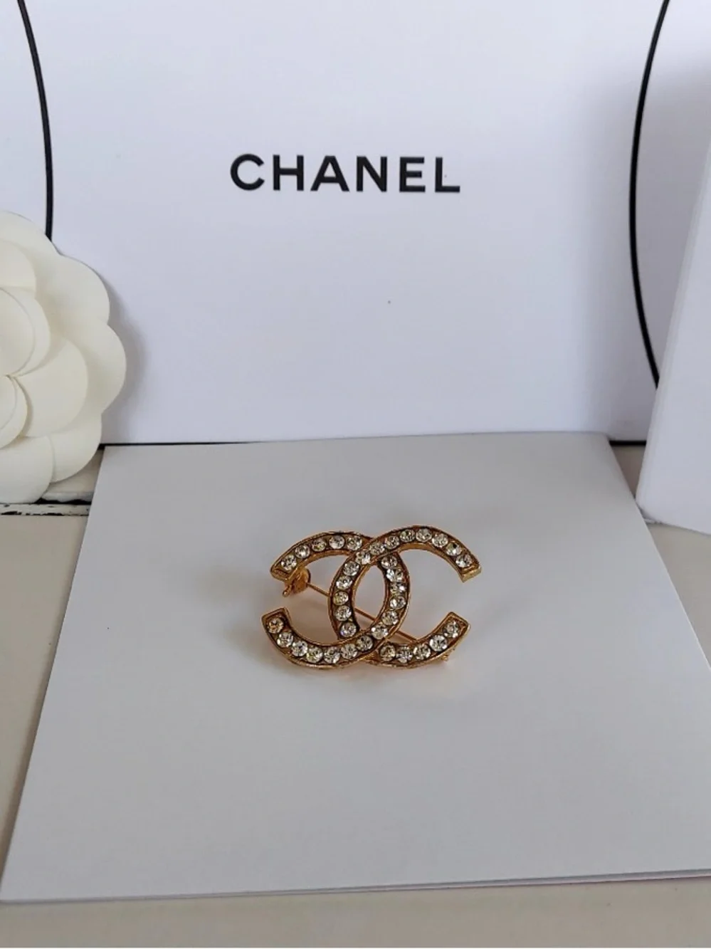 Chanel Double CC Gold Tone Clear Rhinestone Brooch pin Pendant Jewelry